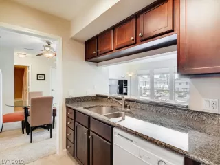 Photo #6: 2112930 Listing