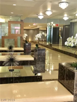 Photo #2: 2112956 Listing 