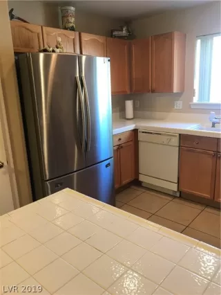 Photo #2: 2112977 Listing