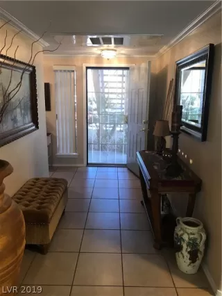 Photo #4: 2112977 Listing