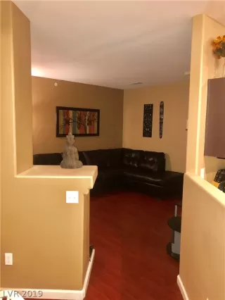 Photo #1: 2112996 Listing 