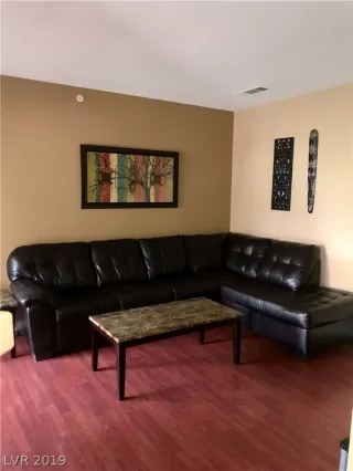 Photo #2: 2112996 Listing 