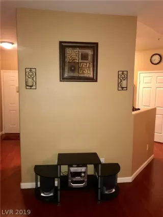 Photo #3: 2112996 Listing 