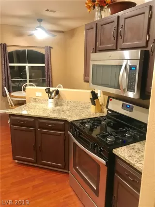 Photo #5: 2112996 Listing 