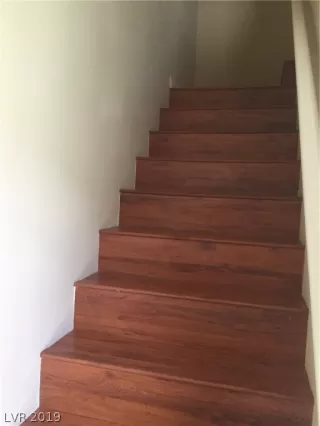 Photo #3: 2113050 Listing