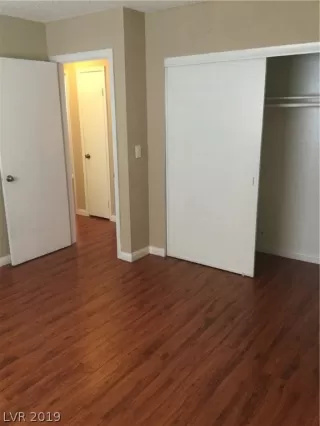 Photo #6: 2113050 Listing