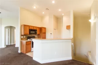 Photo #3: 2113095 Listing 