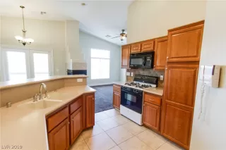 Photo #4: 2113095 Listing 