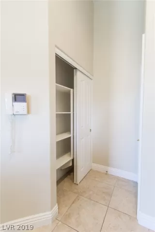 Photo #5: 2113095 Listing 