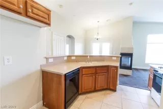 Photo #6: 2113095 Listing 