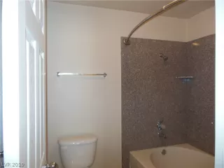 Photo #5: 2113113 Listing