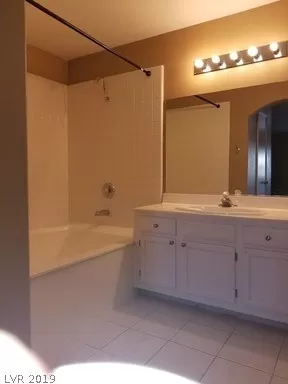 Photo #4: 2113122 Listing 