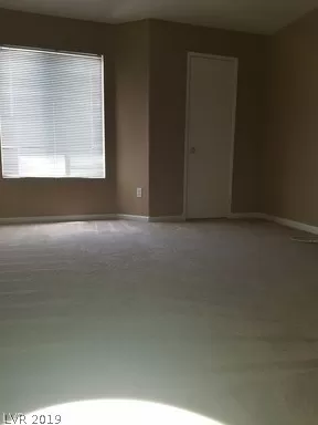 Photo #5: 2113122 Listing 
