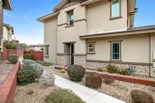 Photo #1: 2113136 Listing 