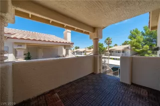 Photo #3: 2113148 Listing