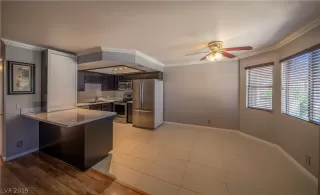 Photo #4: 2113148 Listing