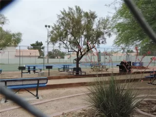 Photo #3: 2113176 Listing