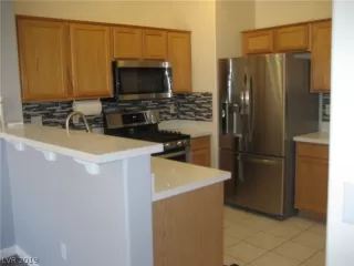 Photo #2: 2113212 Listing