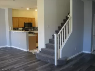 Photo #5: 2113212 Listing