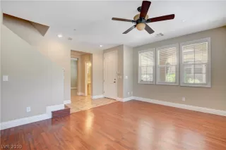 Photo #4: 2113232 Listing