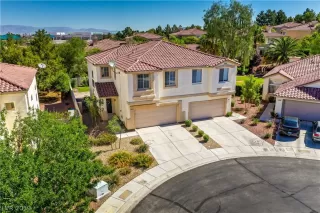 Photo #3: 2113302 Listing