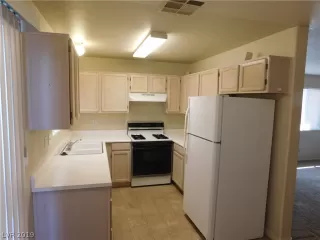 Photo #3: 2113386 Listing 