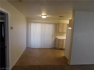 Photo #4: 2113386 Listing 