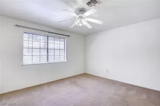 Photo #5: 2113399 Listing