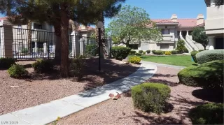 Photo #5: 2113433 Listing