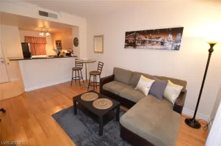 Photo #1: 2113441 Listing 