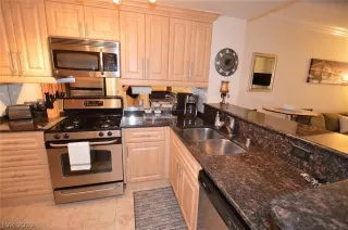 Photo #6: 2113441 Listing 