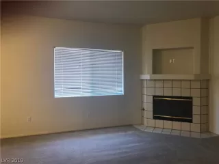 Photo #3: 2113494 Listing 