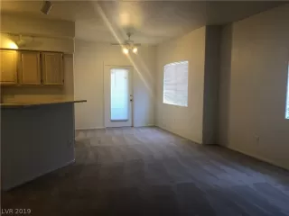 Photo #5: 2113494 Listing 