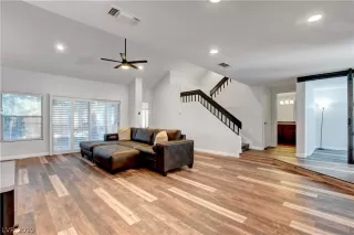 Photo #2: 2113505 Listing