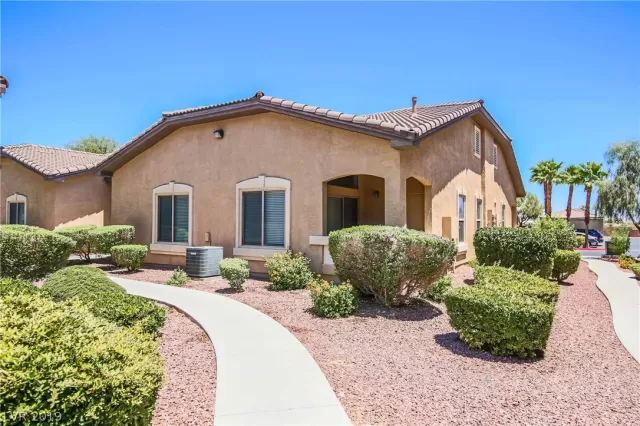 MLS: 2113508 Condo For Sale