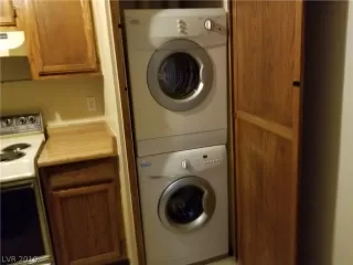 Photo #4: 2113513 Listing 