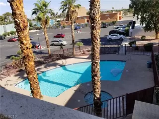 Photo #6: 2113513 Listing 