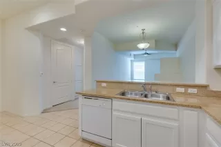 Photo #2: 2113592 Listing 