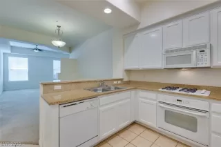 Photo #3: 2113592 Listing 