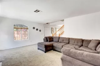 Photo #4: 2113694 Listing 
