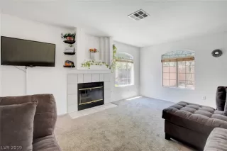 Photo #5: 2113694 Listing 