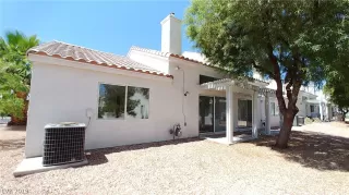 Photo #2: 2113733 Listing 