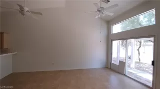 Photo #4: 2113733 Listing 