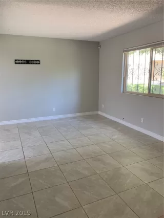 Photo #2: 2113818 Listing 