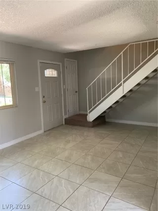 Photo #4: 2113818 Listing 