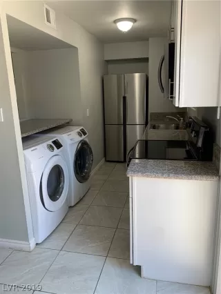 Photo #6: 2113818 Listing 