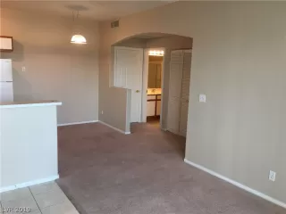 Photo #4: 2113819 Listing