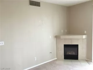 Photo #5: 2113819 Listing