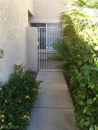 Photo #4: 2113823 Listing 