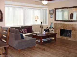 Photo #2: 2113858 Listing